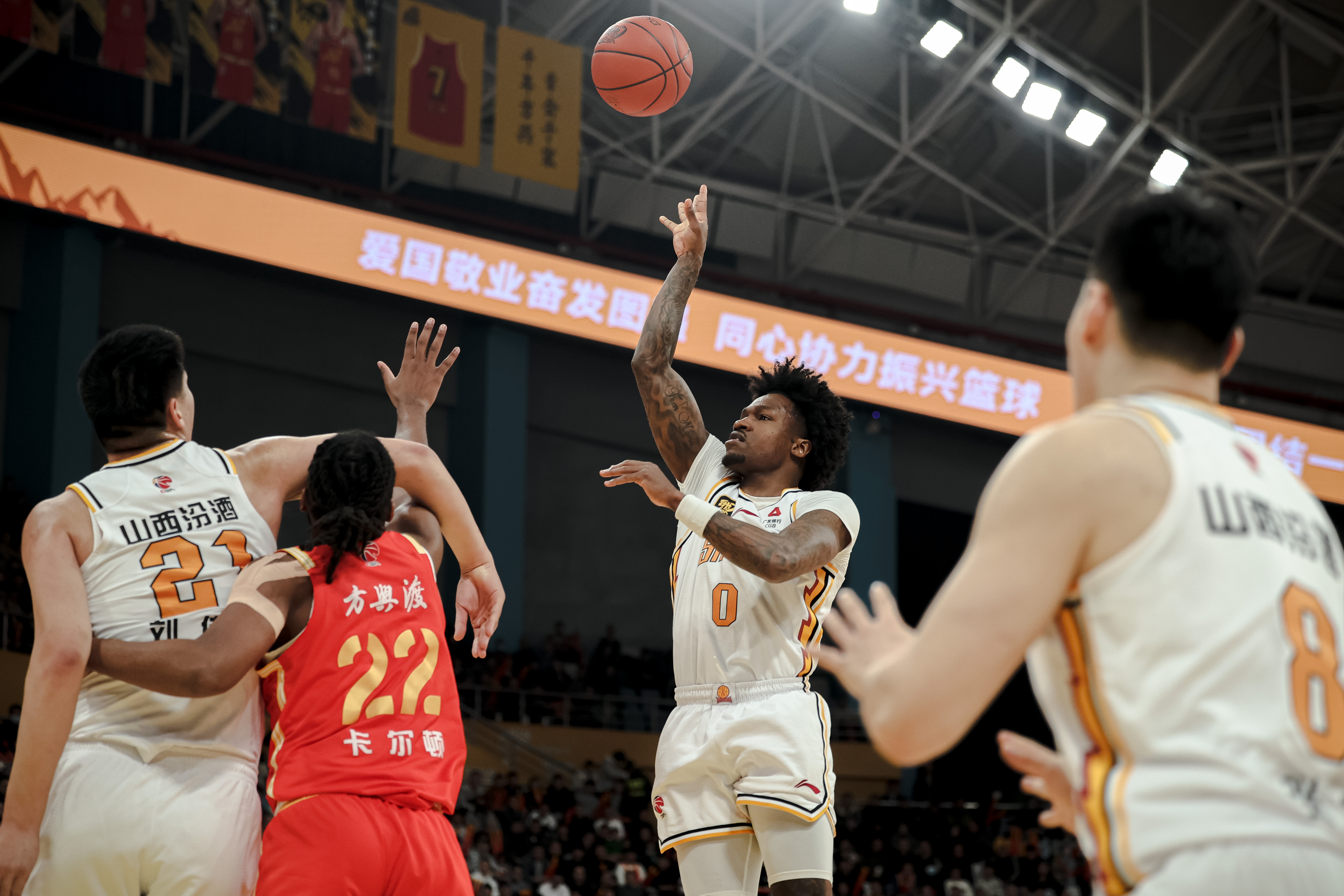 赛后体能课后,上海海港单刀错失备战NBA季后赛,球迷炸锅,临场指挥获称赞的简单介绍 赛后体能课后,上海海港单刀错失备战NBA季后赛,球迷炸锅,临场指挥获称赞的简单介绍
