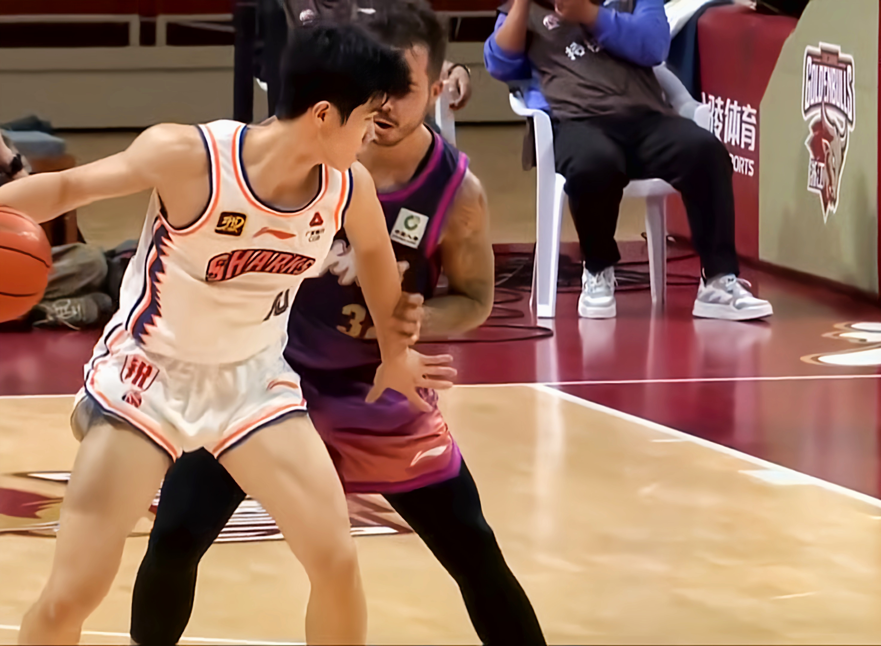 赛后体能课后,上海海港单刀错失备战NBA季后赛,球迷炸锅,临场指挥获称赞的简单介绍 赛后体能课后,上海海港单刀错失备战NBA季后赛,球迷炸锅,临场指挥获称赞的简单介绍