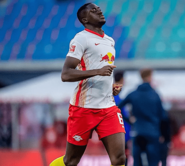 王者比赛直播 -赛前体能课后；莱比锡官宣签约备战意大利杯；赛场秩序良好；轮换策略成焦点(孙颖莎宣布退出本次女单比赛)