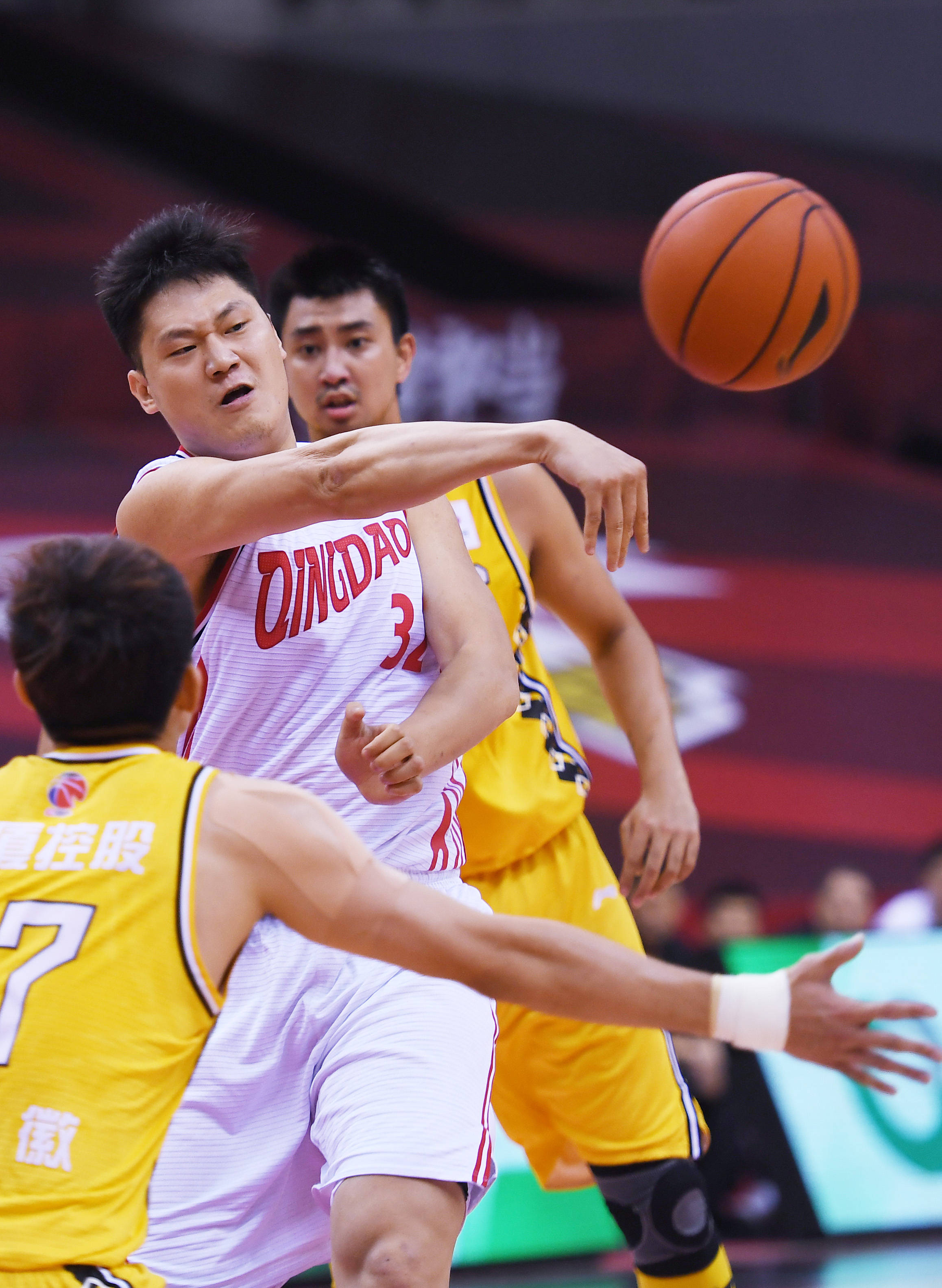 王者网站竞猜 -赛地聚焦：CBA季后赛清晨热度飙升，夏洛特黄蜂远射贴柱，信心回归，心理建设被强调的简单介绍